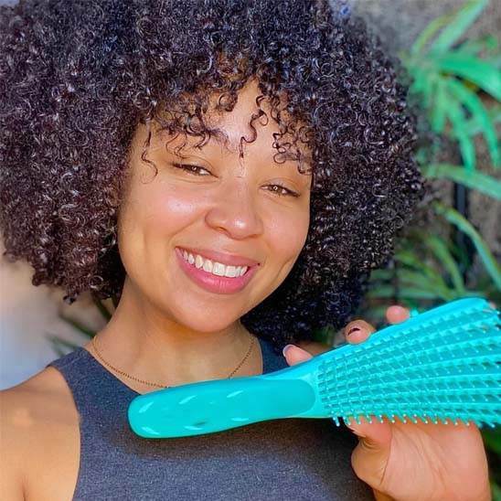 brosse a cheveux bleu femme